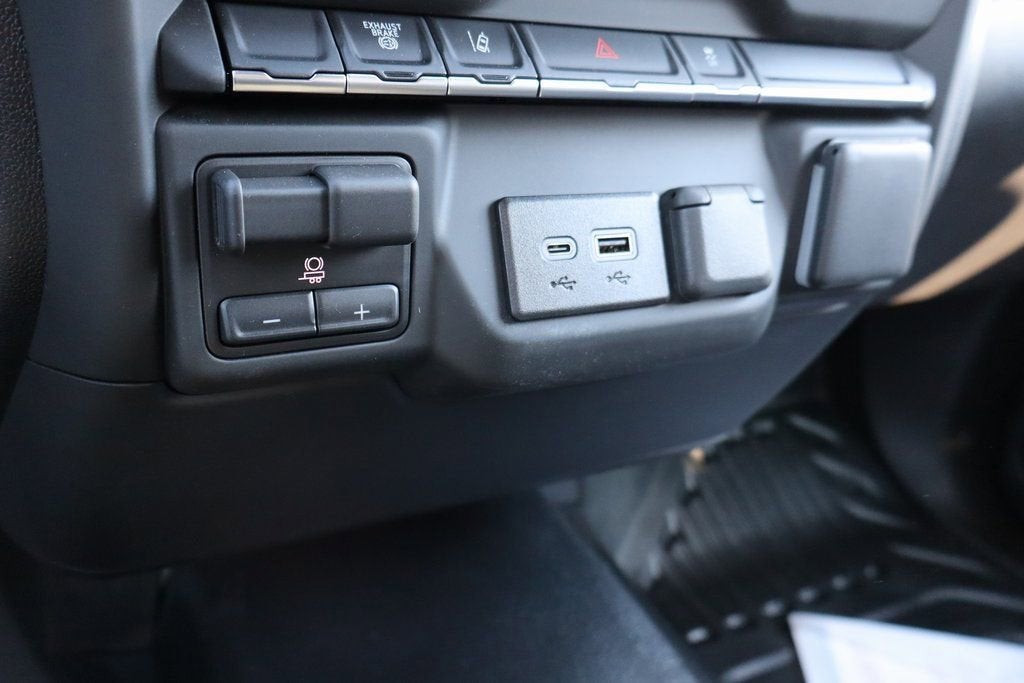 2025 Chevrolet Silverado 3500 HD Chassis Cab Work Truck