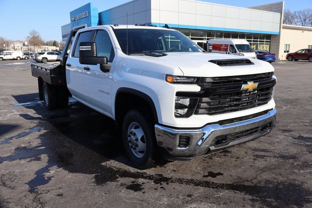 2025 Chevrolet Silverado 3500 HD Chassis Cab Work Truck