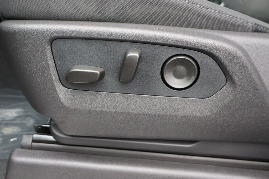 2026 Chevrolet Silverado 3500 HD Chassis Cab LT