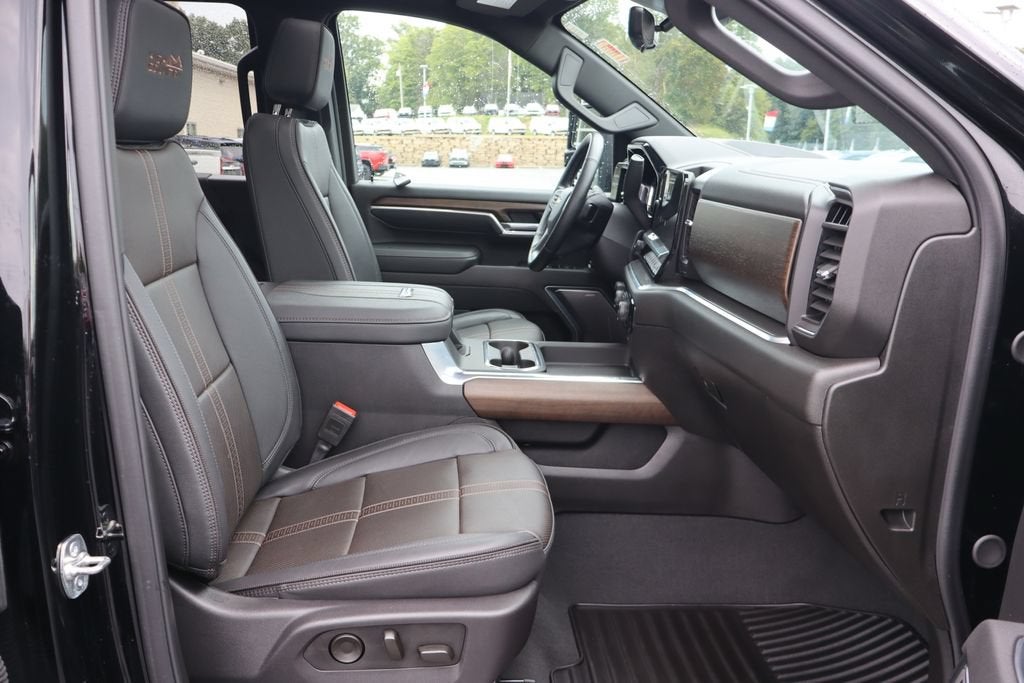 2025 Chevrolet Silverado 3500 HD High Country