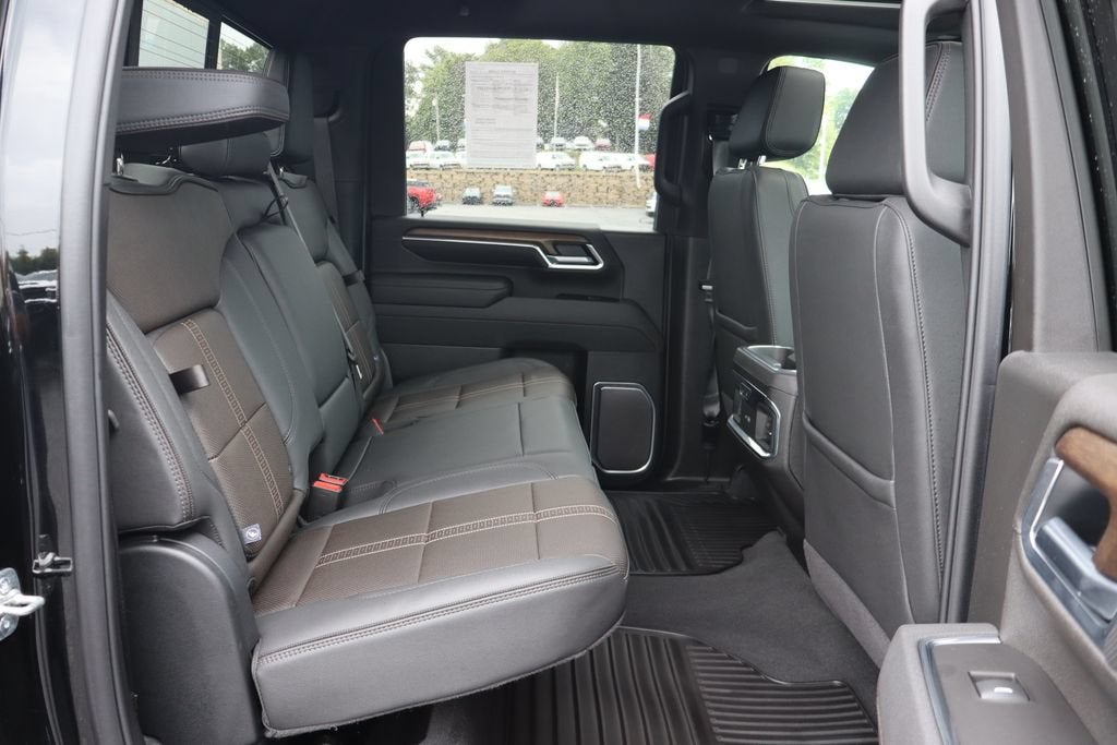 2025 Chevrolet Silverado 3500 HD High Country