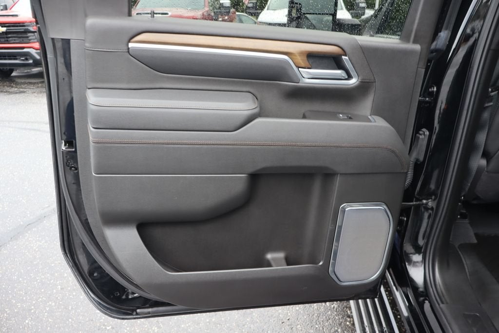 2025 Chevrolet Silverado 3500 HD High Country