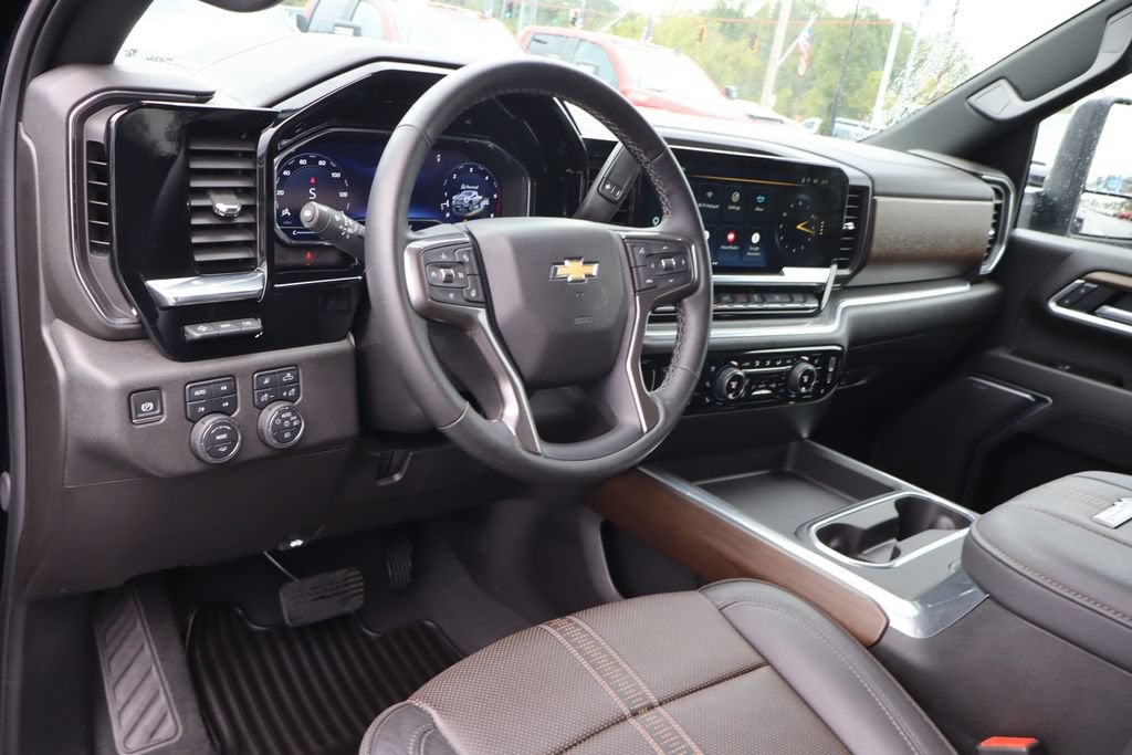 2025 Chevrolet Silverado 3500 HD High Country