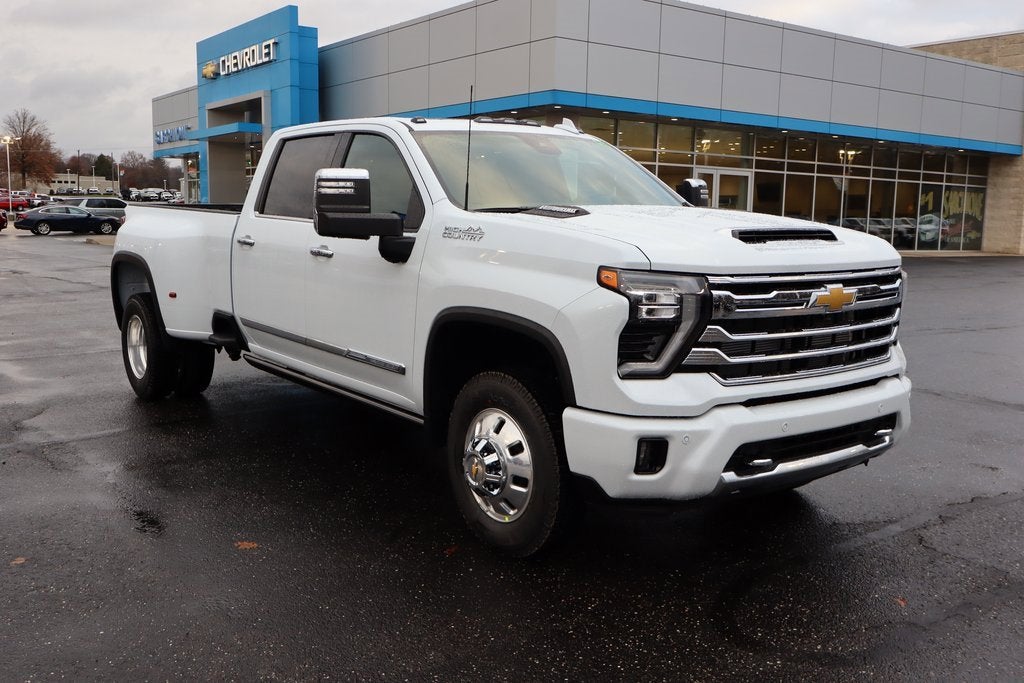 2026 Chevrolet Silverado 3500 HD High Country DRW