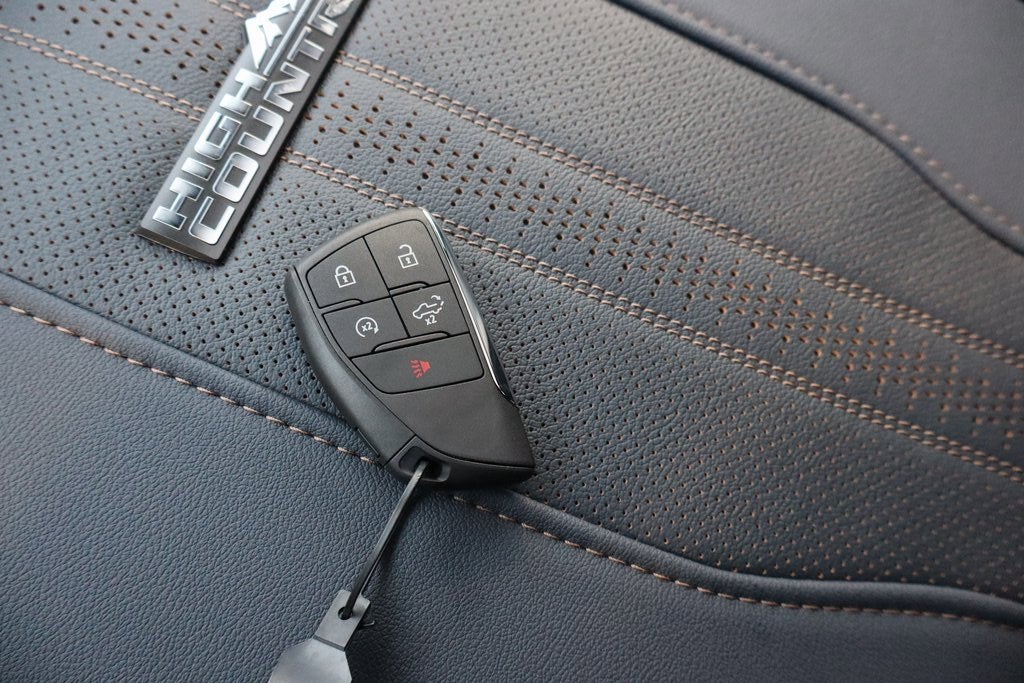 2026 Chevrolet Silverado 3500 HD High Country DRW