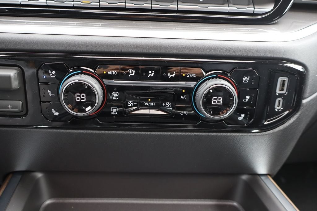 2026 Chevrolet Silverado 3500 HD High Country