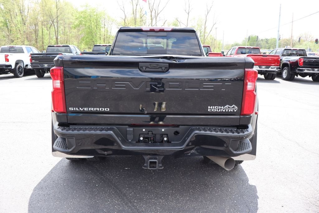 2022 Chevrolet Silverado 3500 HD High Country