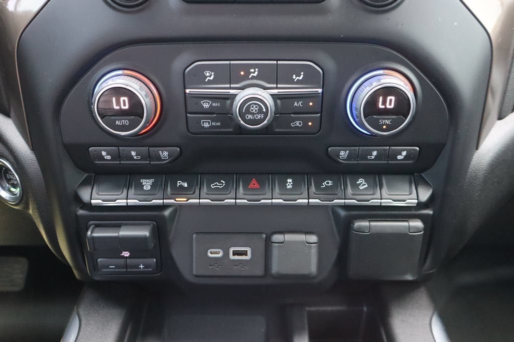 2022 Chevrolet Silverado 3500 HD High Country