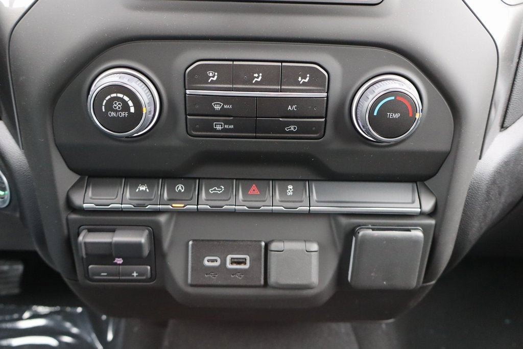 2025 Chevrolet Silverado 1500 Custom