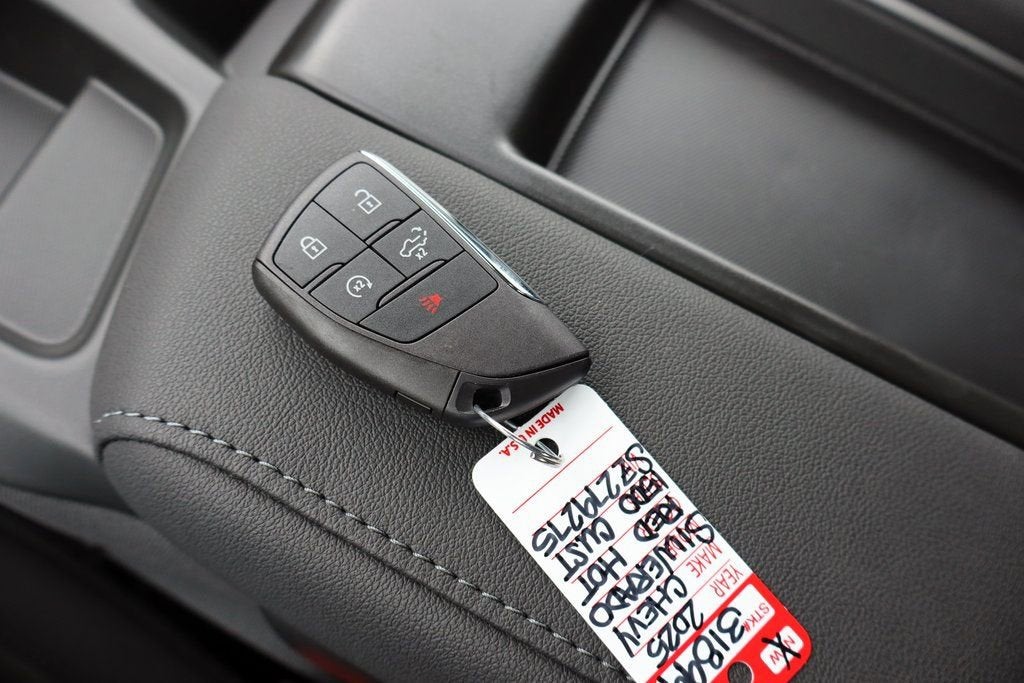 2025 Chevrolet Silverado 1500 Custom