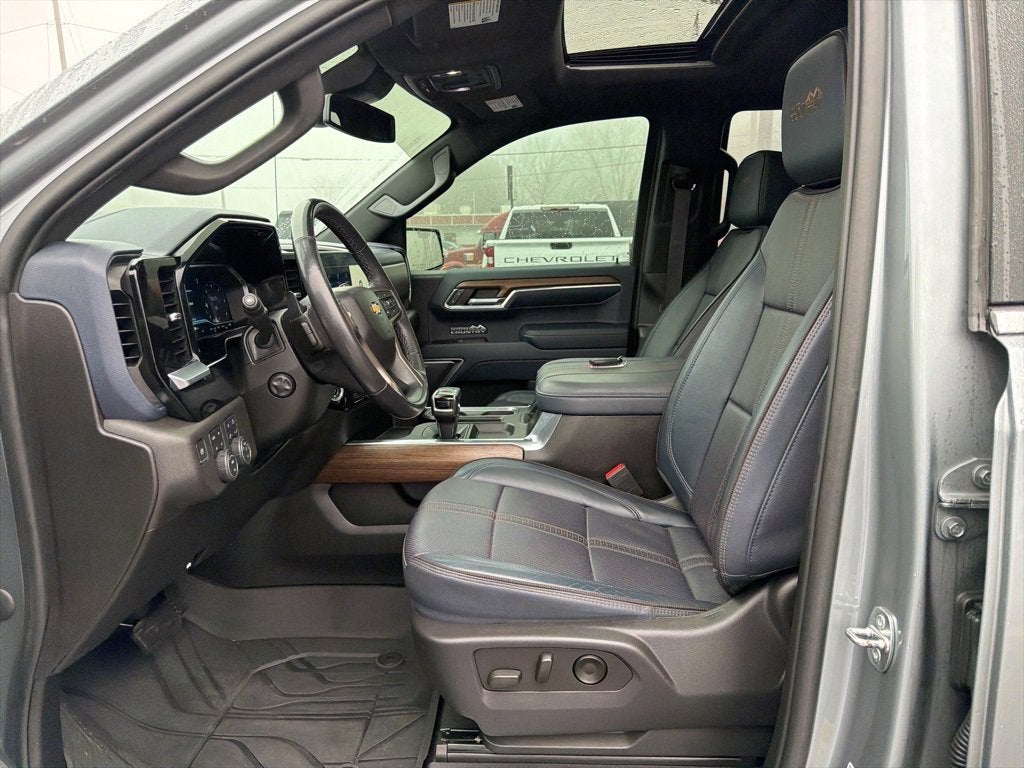 2023 Chevrolet Silverado 1500 High Country