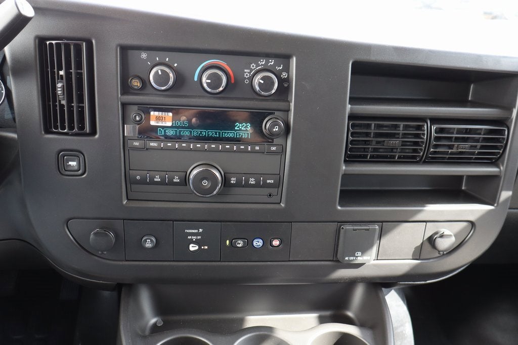 2025 Chevrolet Express Cargo 2500 WT