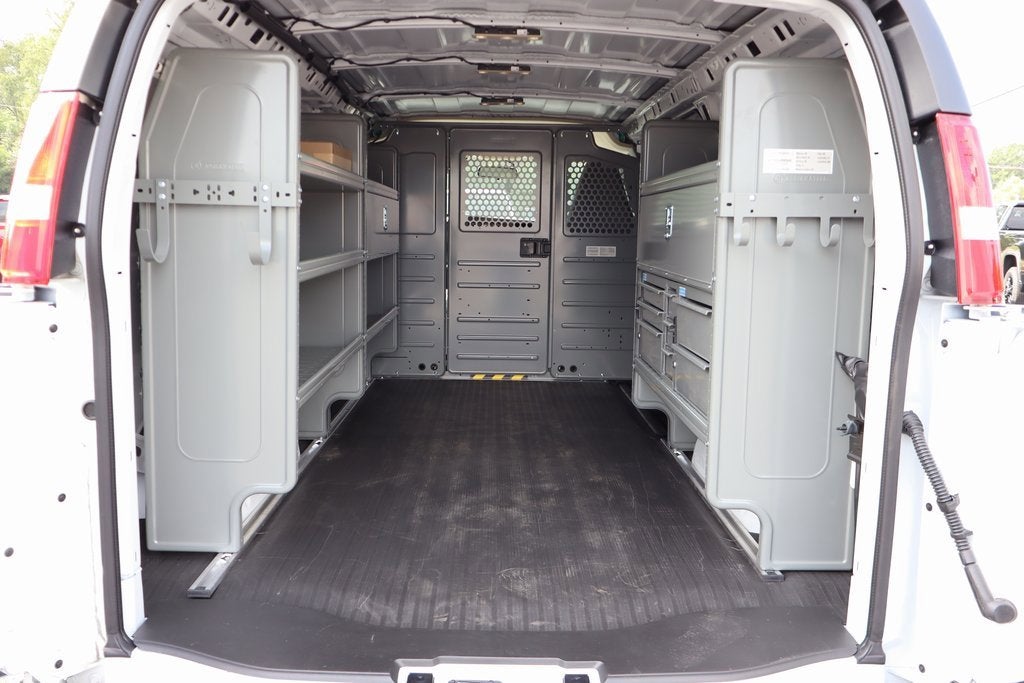 2025 Chevrolet Express Cargo 2500 WT