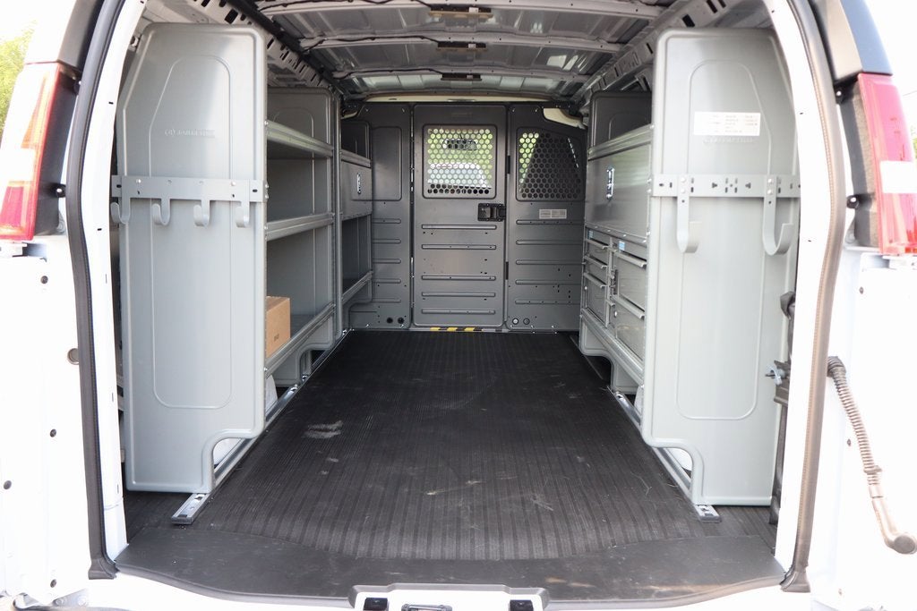 2025 Chevrolet Express Cargo 2500 WT