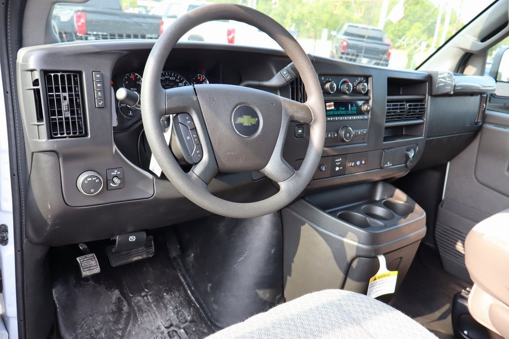 2025 Chevrolet Express Cargo 2500 WT