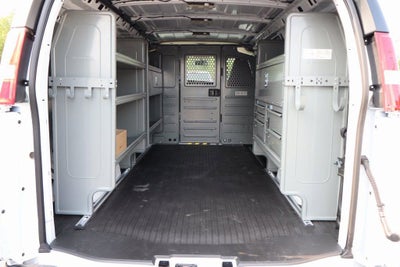 2025 Chevrolet Express Cargo WT