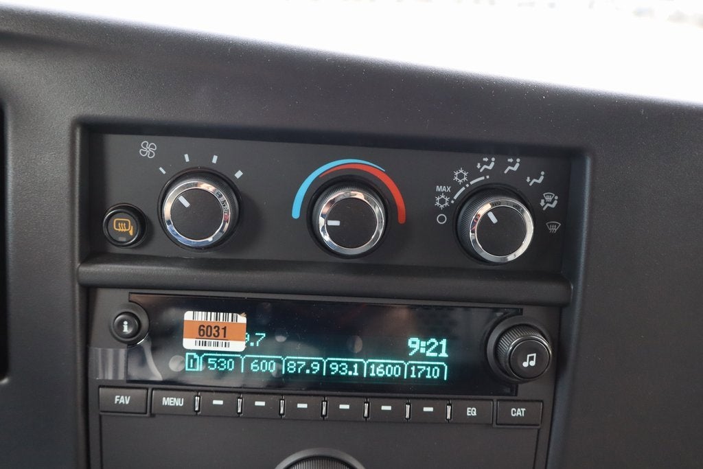 2025 Chevrolet Express Cargo 2500 WT