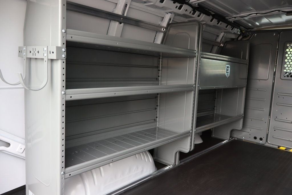 2025 Chevrolet Express Cargo WT