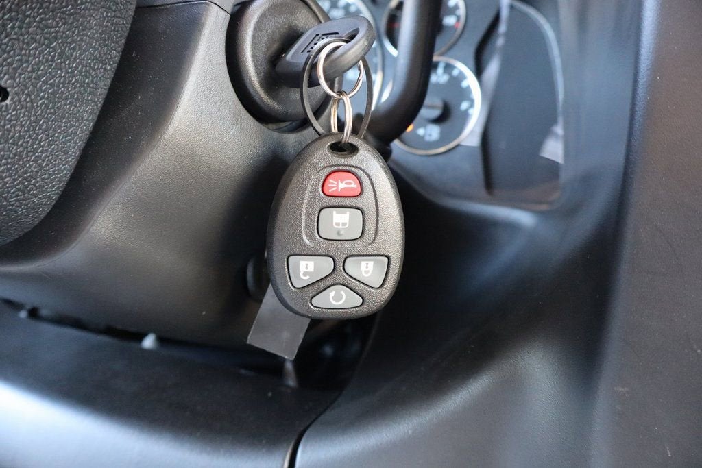 2025 Chevrolet Express Cargo WT