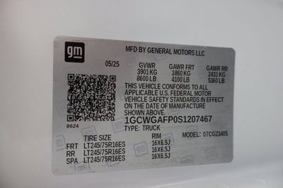 2025 Chevrolet Express Cargo WT