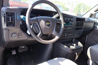 2025 Chevrolet Express Cargo WT