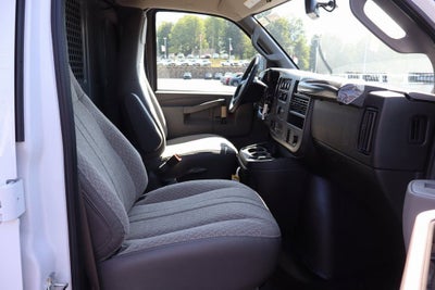 2025 Chevrolet Express Cargo WT