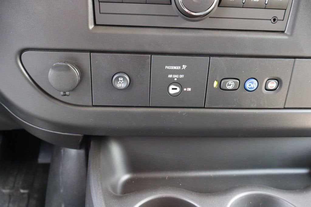 2025 Chevrolet Express Cargo WT