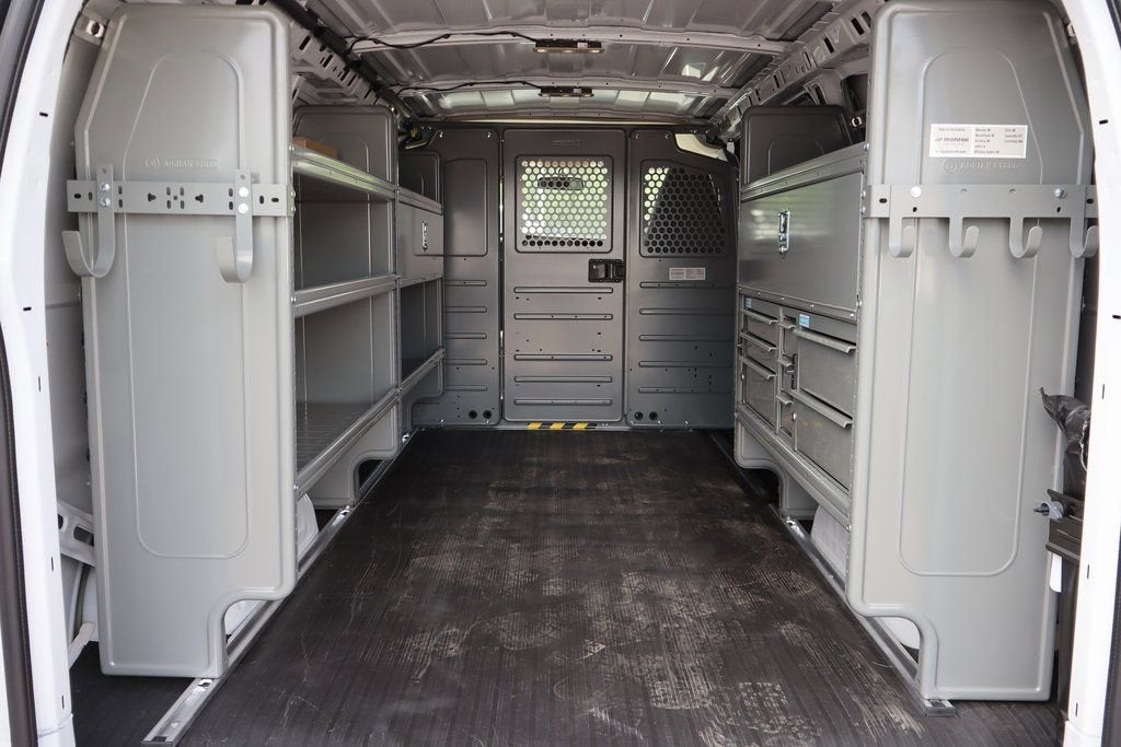 2025 Chevrolet Express Cargo WT