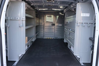 2025 Chevrolet Express Cargo WT