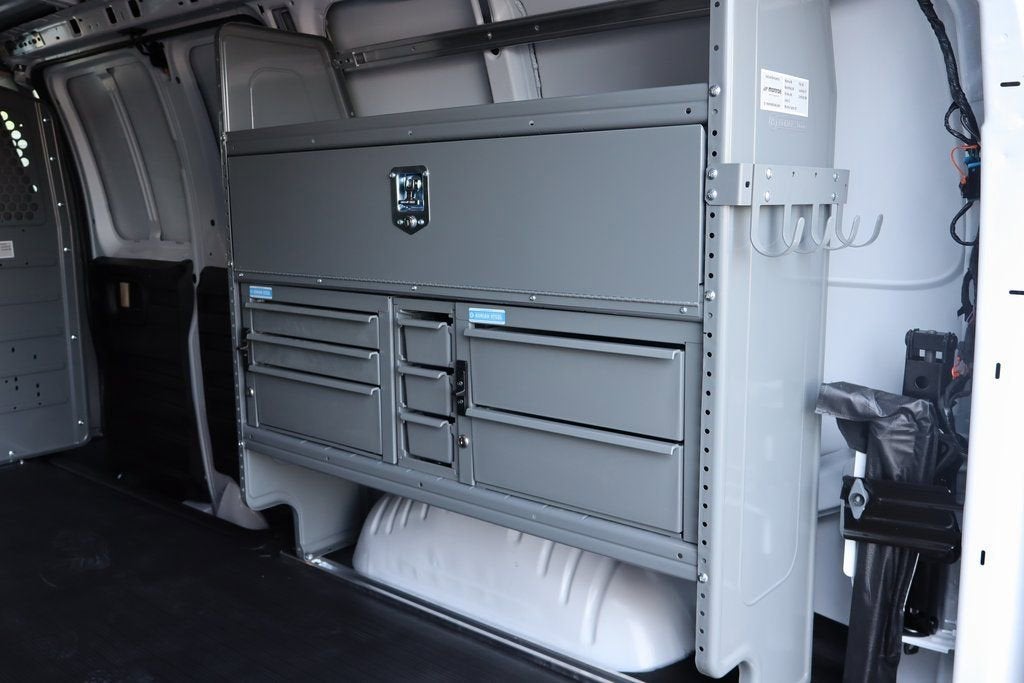 2025 Chevrolet Express Cargo WT