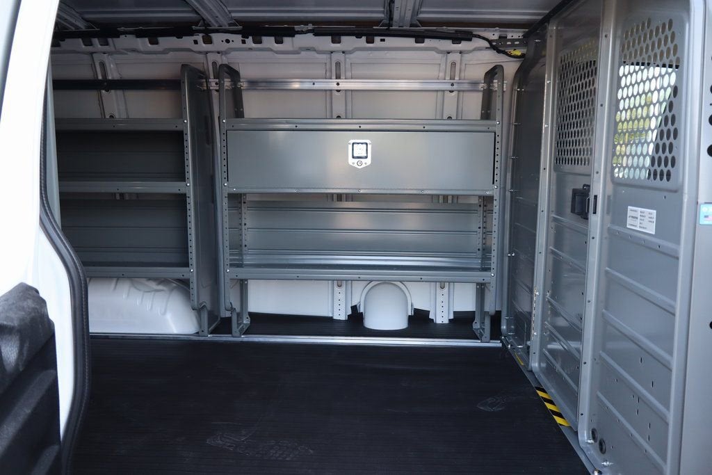 2025 Chevrolet Express Cargo WT