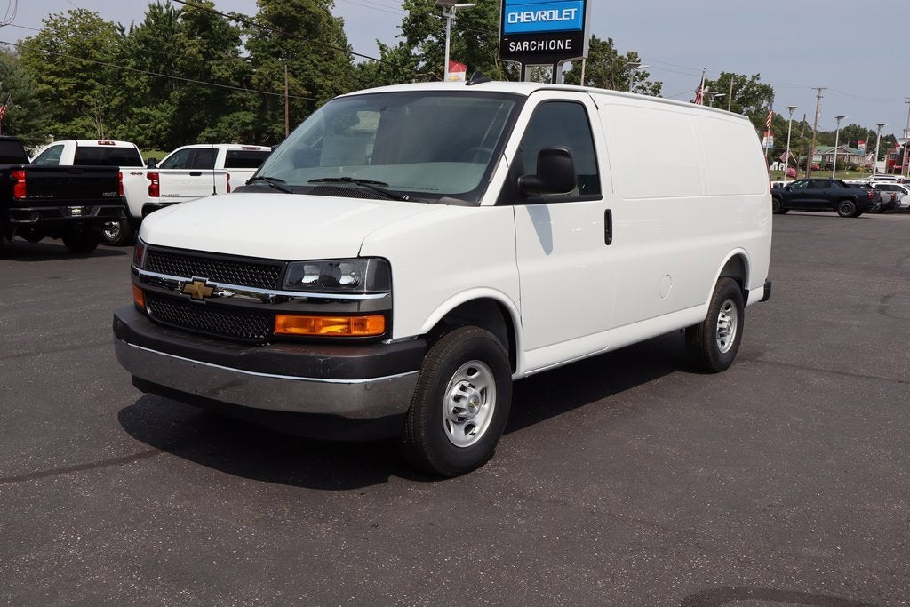 2025 Chevrolet Express Cargo 2500 WT