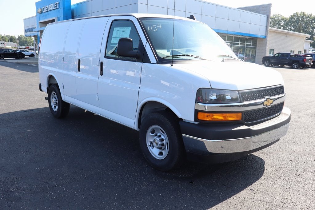 2025 Chevrolet Express Cargo 2500 WT