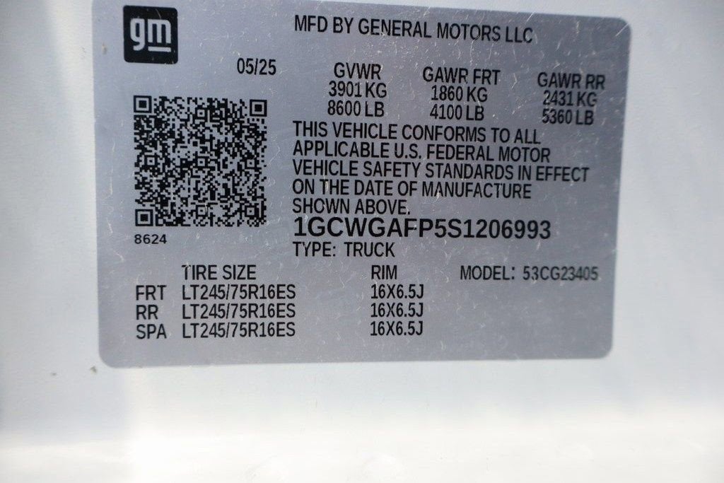 2025 Chevrolet Express Cargo WT