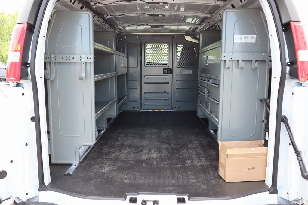 2025 Chevrolet Express Cargo 2500 WT