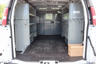 2025 Chevrolet Express Cargo WT