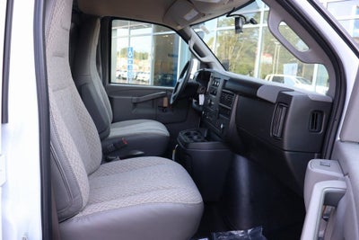 2025 Chevrolet Express Cargo WT