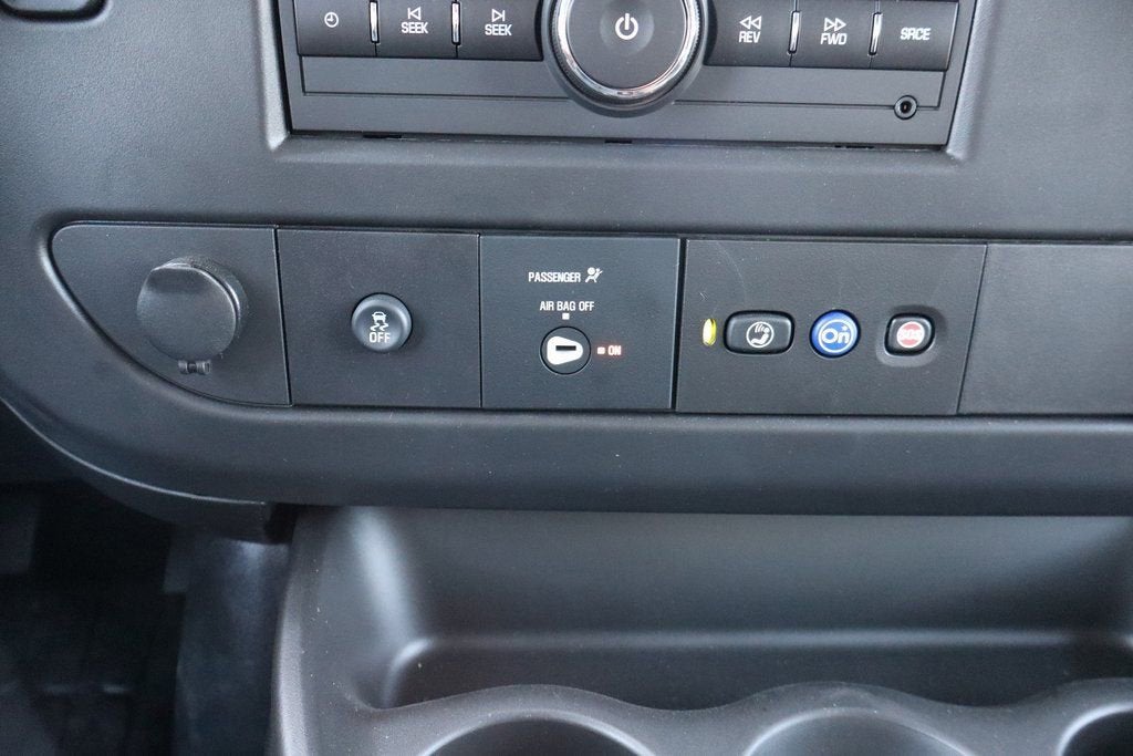 2025 Chevrolet Express Cargo WT