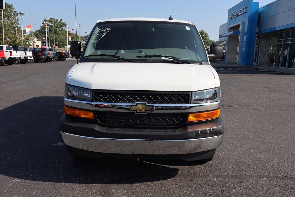 2025 Chevrolet Express Cargo WT