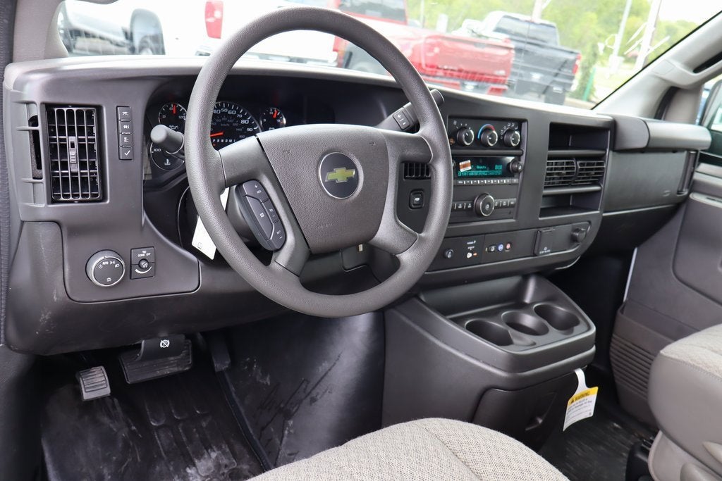 2025 Chevrolet Express Cargo 2500 WT