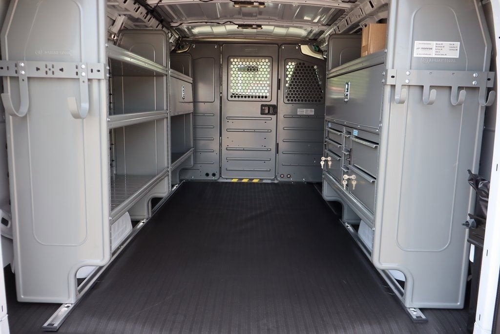 2025 Chevrolet Express Cargo WT