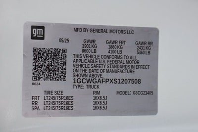 2025 Chevrolet Express Cargo WT