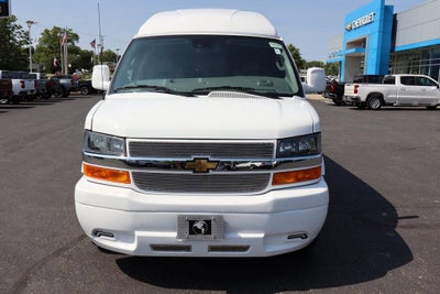 2025 Chevrolet Express Cargo WT