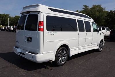 2025 Chevrolet Express Cargo WT