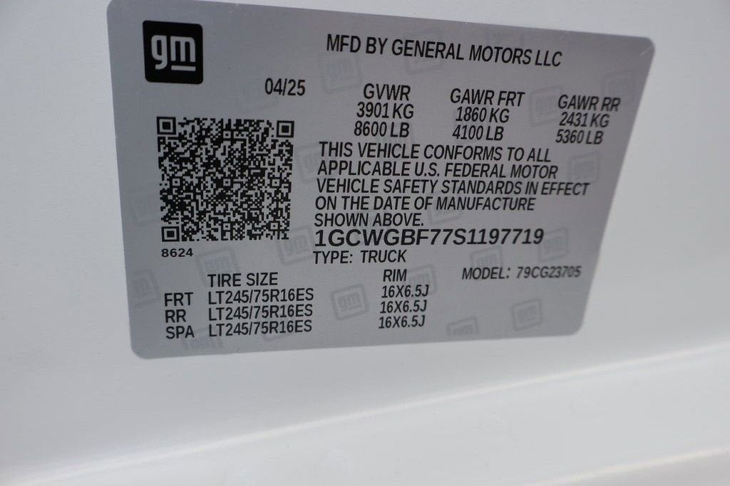 2025 Chevrolet Express Cargo WT