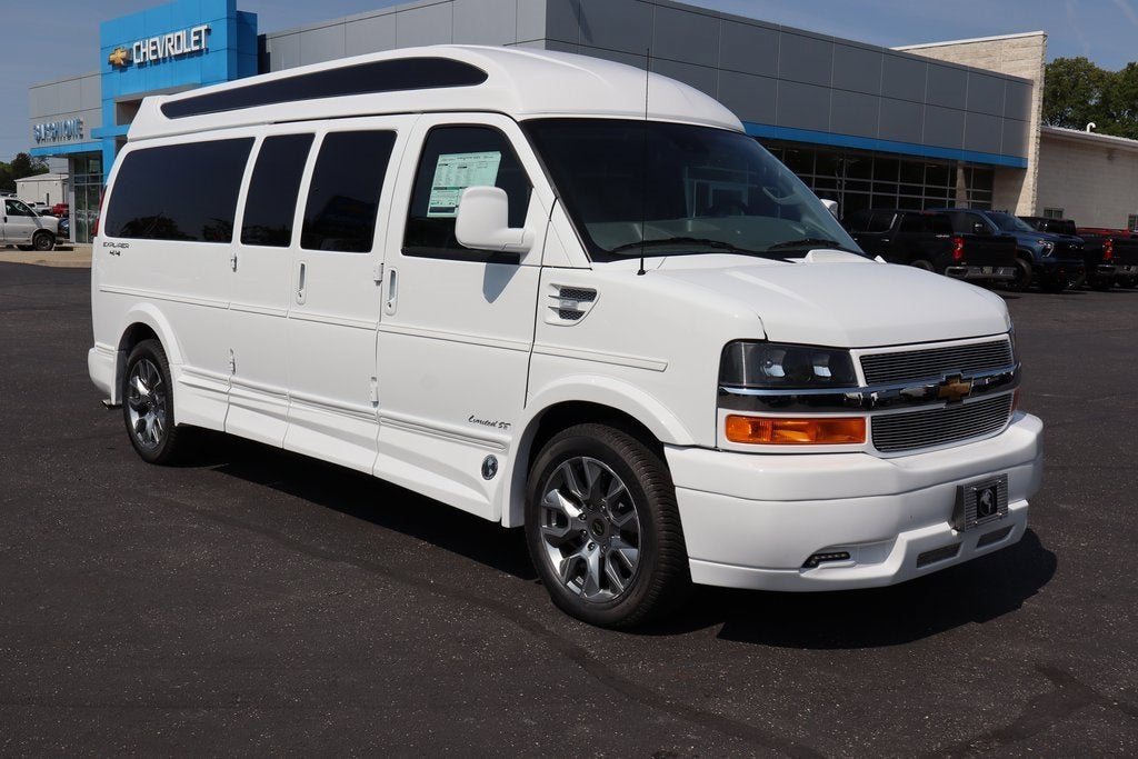 2025 Chevrolet Express Cargo 2500 WT