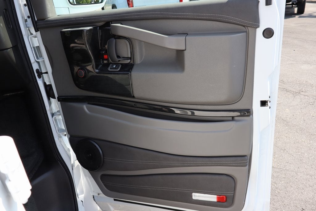 2025 Chevrolet Express Cargo 2500 WT