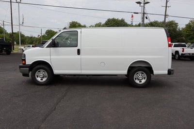 2025 Chevrolet Express Cargo WT
