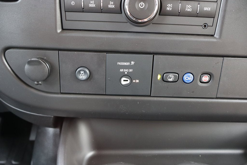 2025 Chevrolet Express Cargo 3500 WT