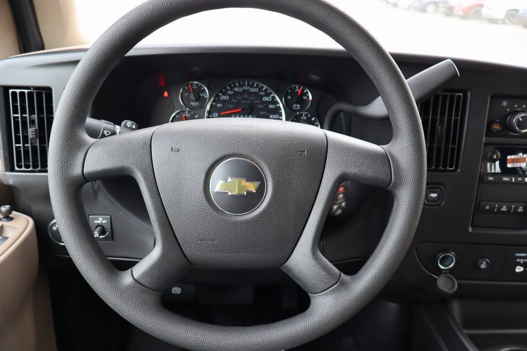 2025 Chevrolet Express Cargo 3500 WT
